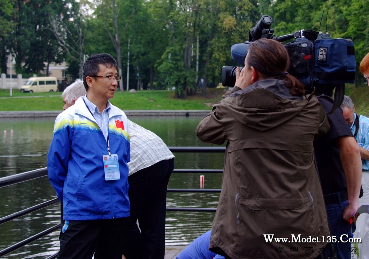 a5:上海队教练陈海标在获得冠军后接受俄罗斯电视台采访