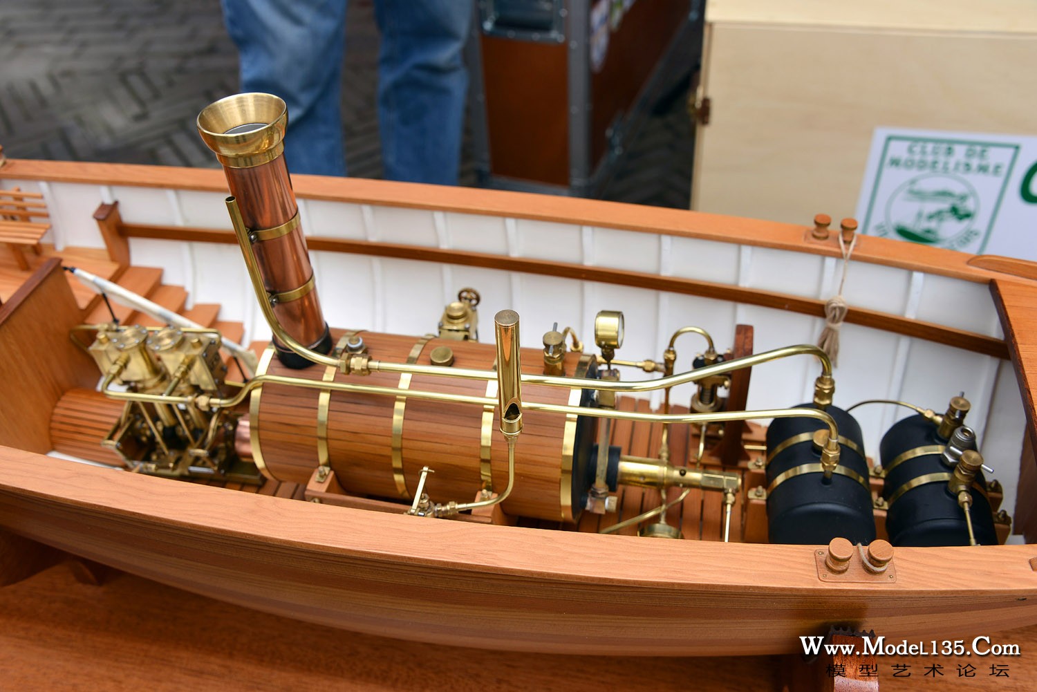 a15：法国队的蒸汽机船模使用的模型锅炉和蒸汽机