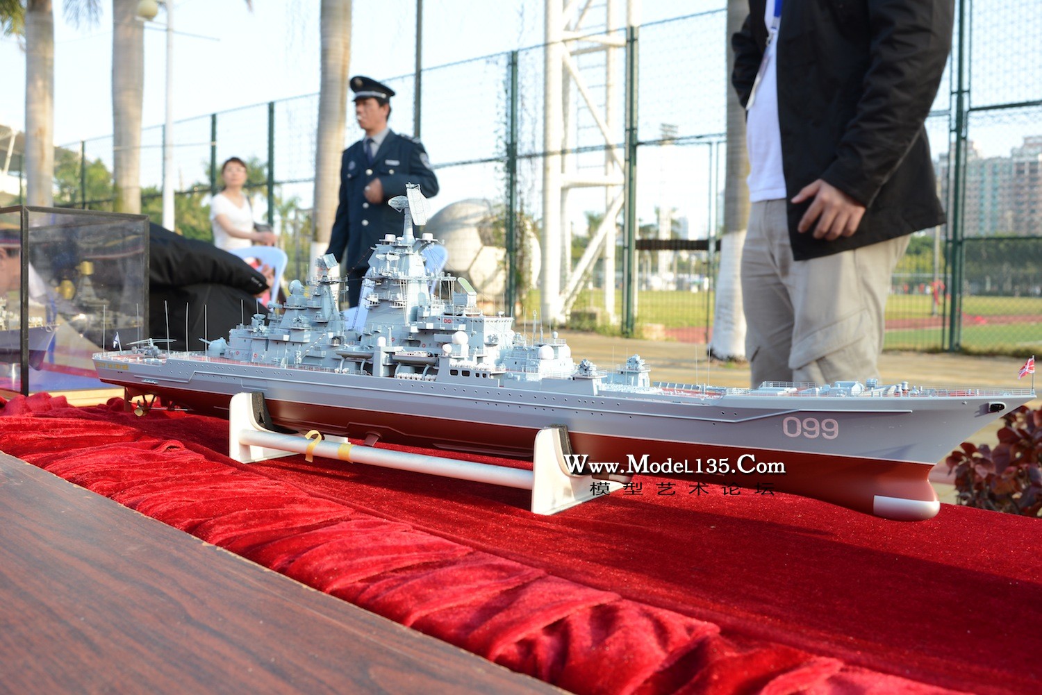 展览中的彼得大帝巡洋舰模型.JPG