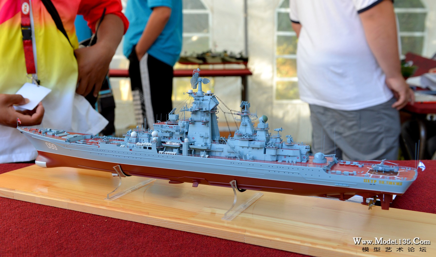 中国队的1/350“彼得大帝”号导弹巡洋舰模型获得本次F4C青年组外观评比最高分 ... ... ... ... ... ... ... ...